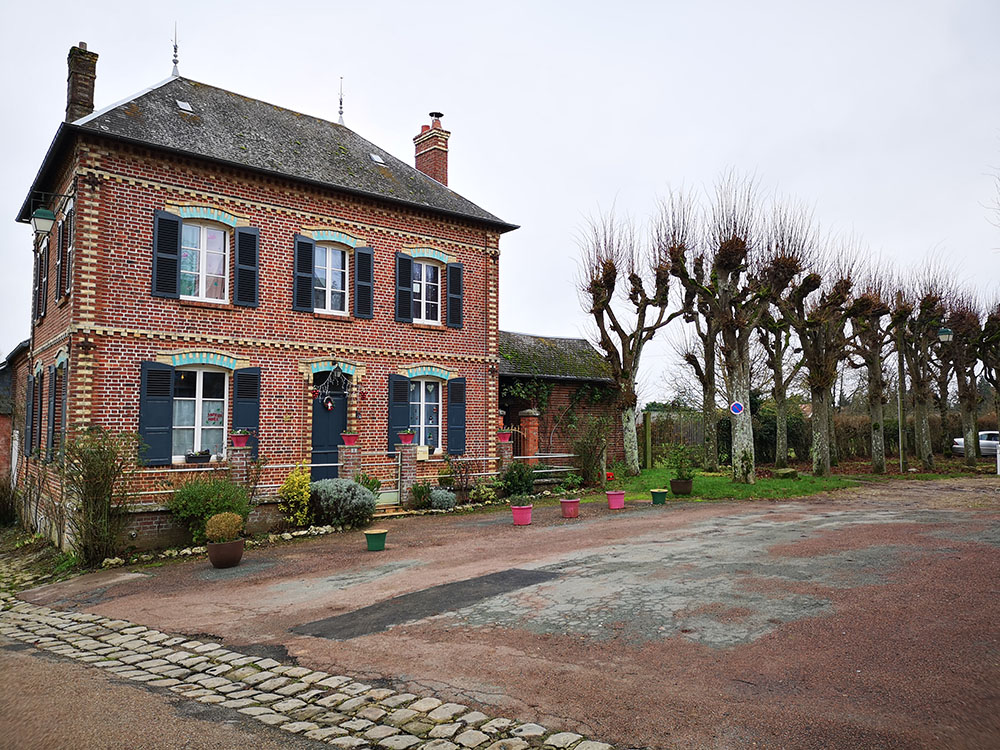 Жерберуа  – деревня роз в Пикардии авиатур