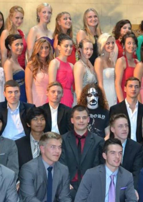 19 замечательных коллективов, в которые затесался чужак 