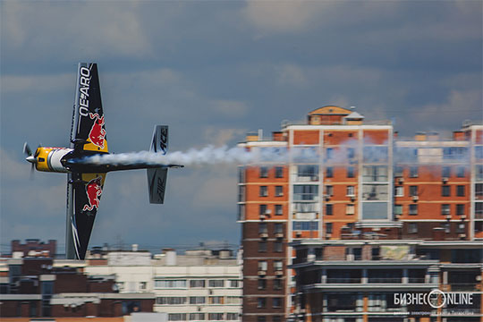       Red Bull Air Race,      