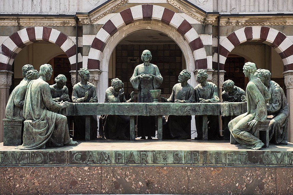 Прогулка по одному из самых красивых кладбищ в Европе Прогулка по одному из самых красивых кладбищ в Европе Европа