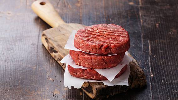 Испанская ассоциация производителей мяса подала в суд на компанию Heura, производящую мясо на растительной основе