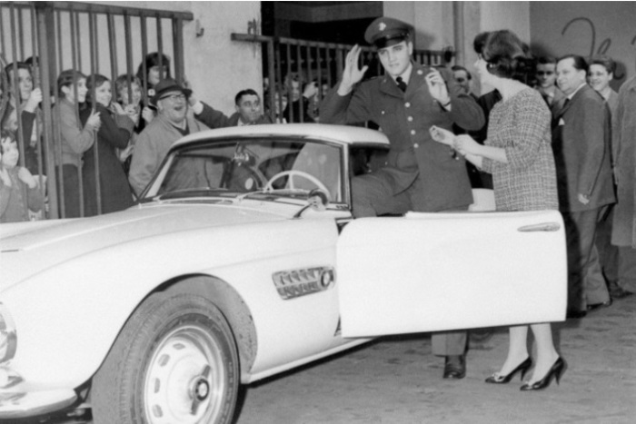 Передовой BMW 507, чуть не разорил компанию.