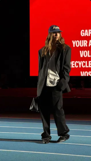 Елена Перминова, Анастасия Решетова, Владислав Лисовец и Роман Ротенберг посетили показ 