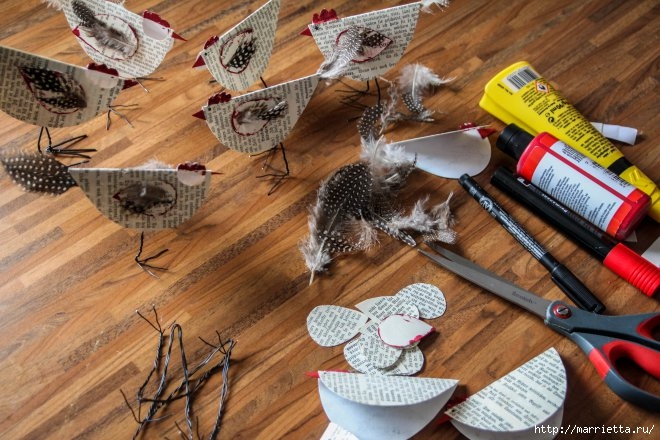 Креативные пасхальные курочки из книжных страниц Креативные пасхальные курочки из книжных страниц мастер класс