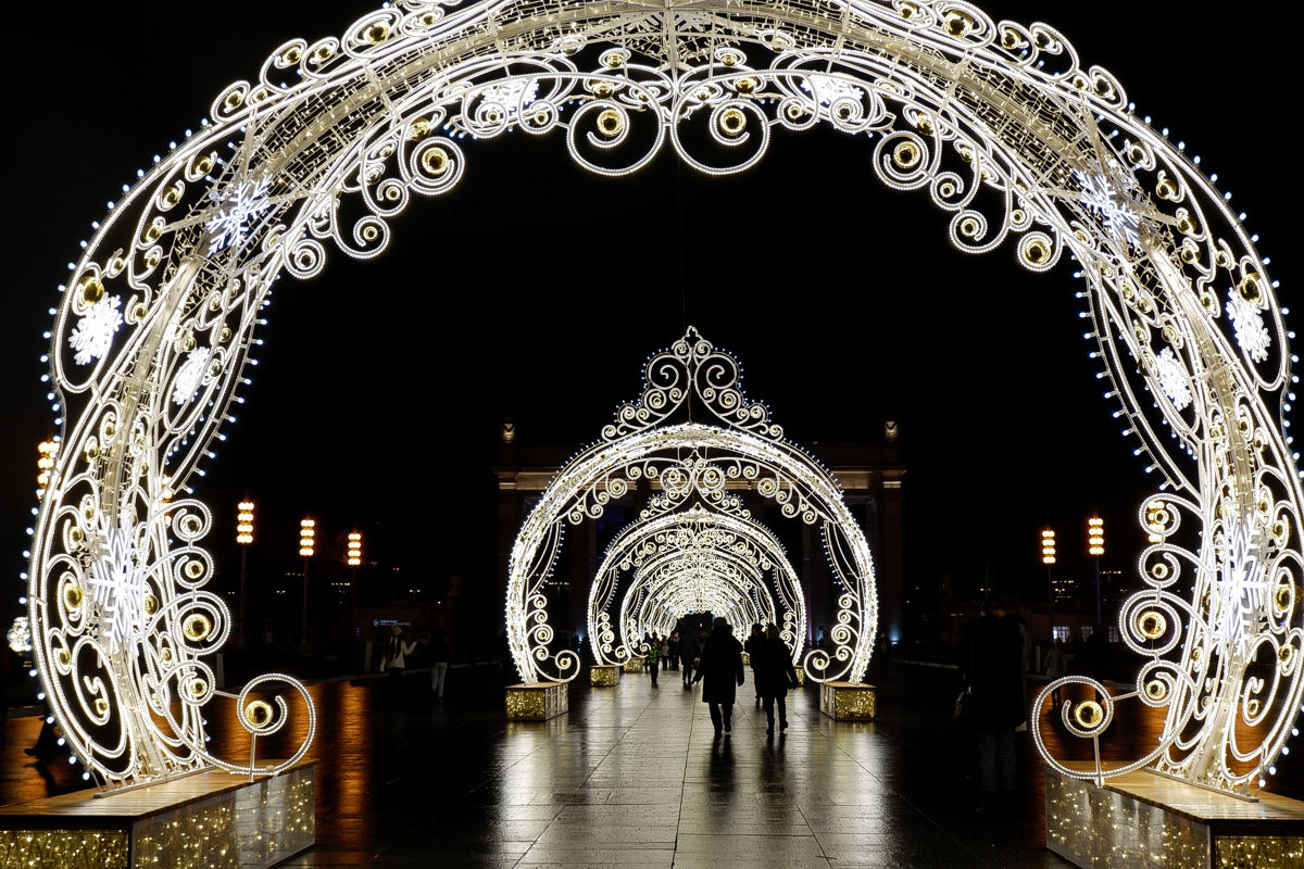 Christmas lights in a central valley of VDNH