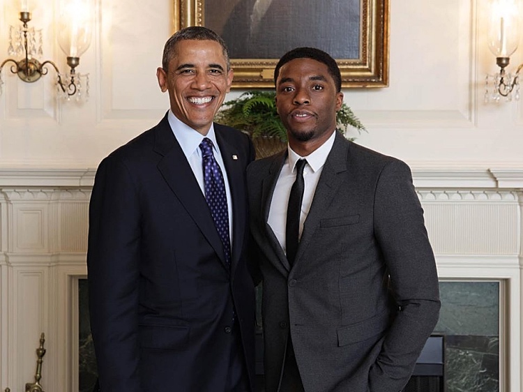 Ваканда навсегда: Барак Обама, Роберт Дауни младший и другие звезды вспоминают исполнителя роли Черной Пантеры Чедвика Боузмана Ваканда навсегда: Барак Обама, Роберт Дауни младший и другие звезды вспоминают исполнителя роли Черной Пантеры Чедвика Боузмана Звезды,Новости о звездах