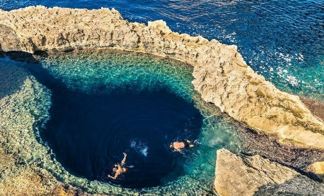 10 самых опасных водоемов: купаться точно не стоит акулы,водоем,океан,Пространство,река