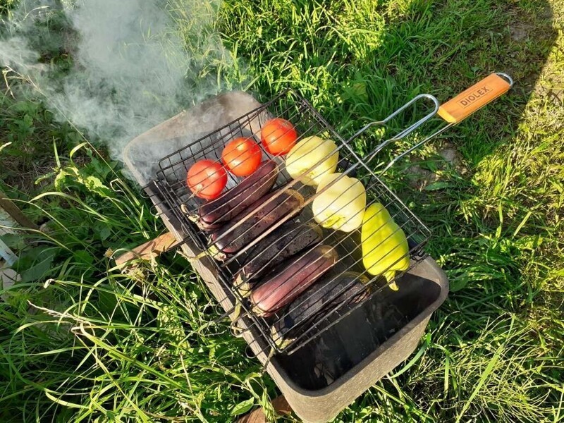 Практичный гарнир из овощей к шашлыку овощи, блюдо, можно, когда, баклажаны, чтобы, достаточно, много, вилкой, немного, переворачивать, помидоров, перца, примерно, основное, мангал, больше, всего, зеленого, ножом