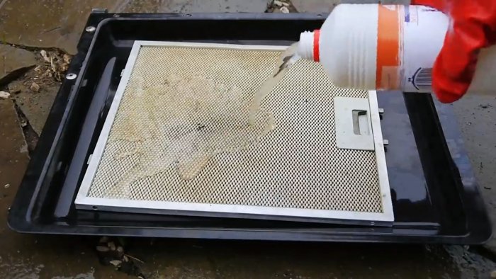 Как быстро очистить решетку вытяжки Как быстро очистить решетку вытяжки полезные советы,уборка