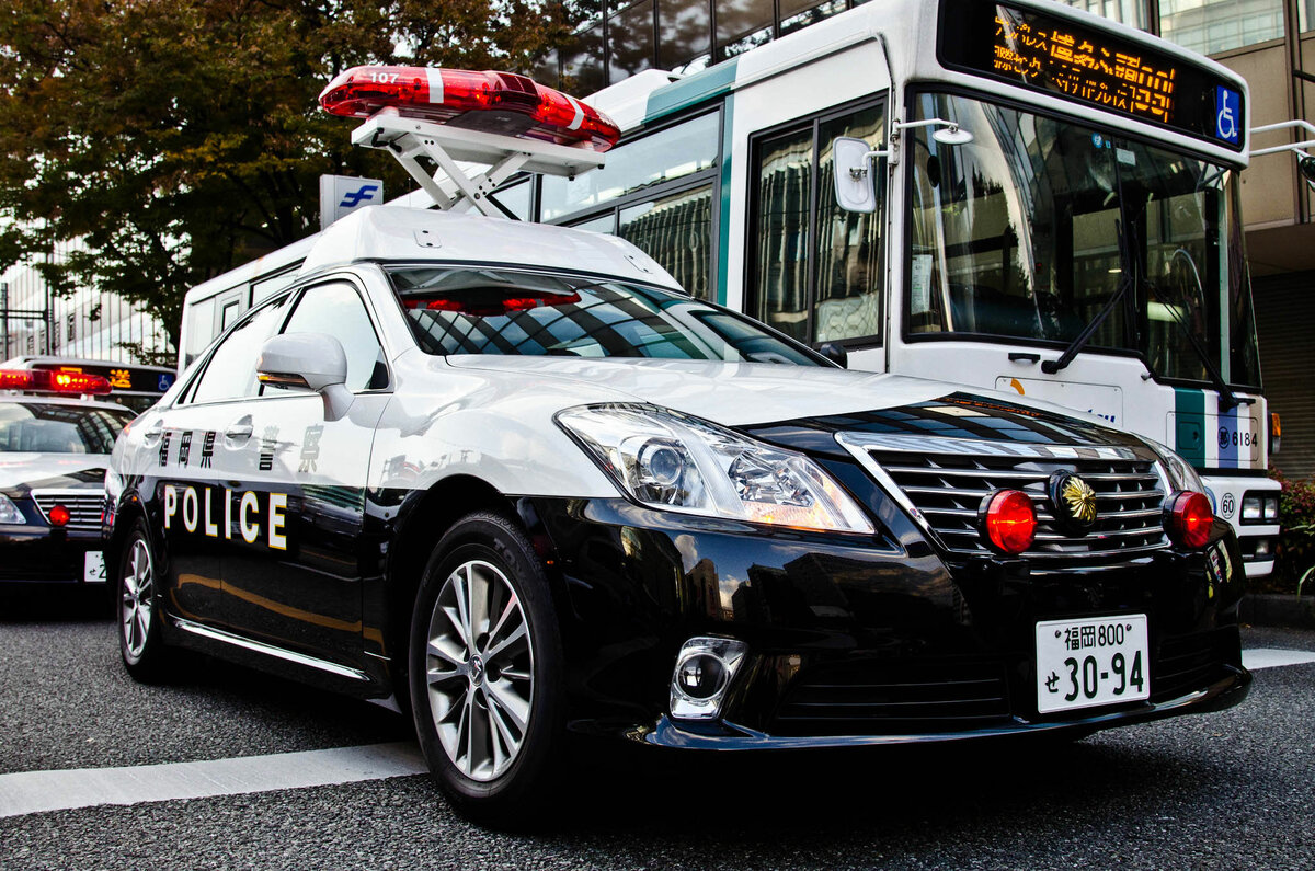 Нам бы такие: автомобили дорожной полиции Японии