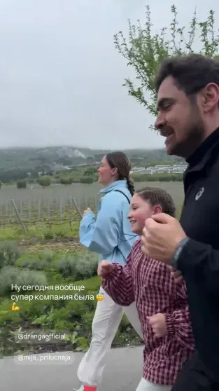 Агата Муцениеце с мужем Петром Дрангой и детьми отдыхает в Крыму Муцениеце, Агата, Дранга, Петром, МуцениецеАгата, ДрангойАгата, дочерью, после, Прилучным, недавно, мужем, детьми, бывших, спустя, обвинениями, признанной, взаимными, скандалами, сопровождались, экстремистской