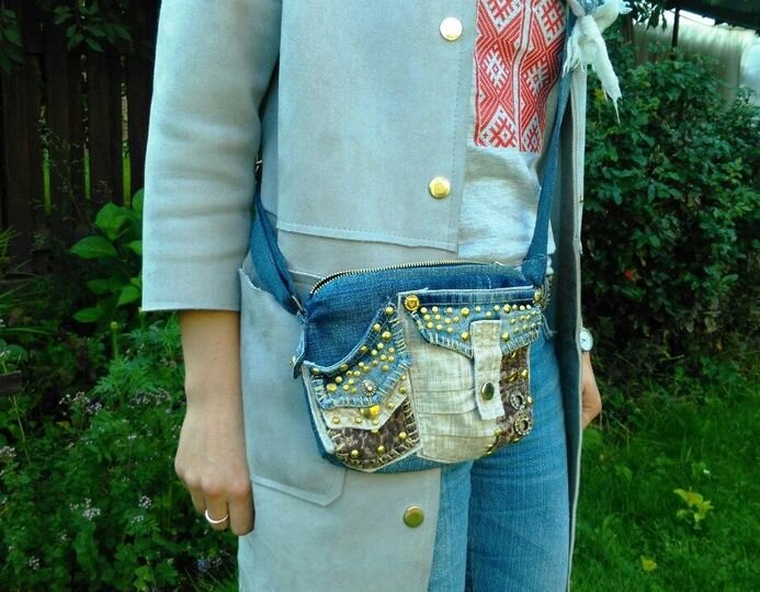 Легким движением руки Наталия Лябик из Минска превращает любимые джинсы в интересные рюкзаки и сумки джинсы, сумки, Наталия, которые, сумочки, дизайн, занятие, огромный, простор, Лябик, карманы, просто, творчества, джинсам, жизнь, вторую, кратчайшие, красивые, очень, придумала