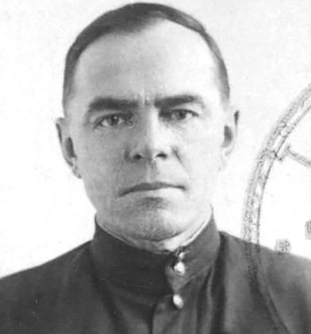 Своих родственников я под расстрельные статьи подводил, чтобы разговоров не было Своих родственников я под расстрельные статьи подводил, чтобы разговоров не было НКВД