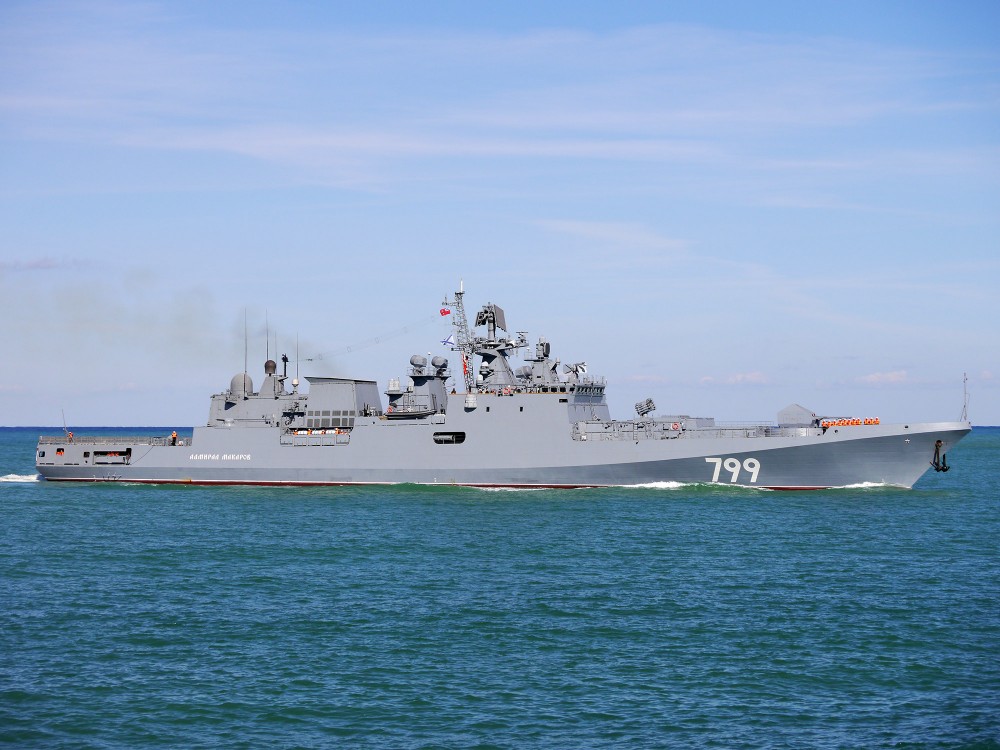 05-6736885-admiral-makarov-04-big