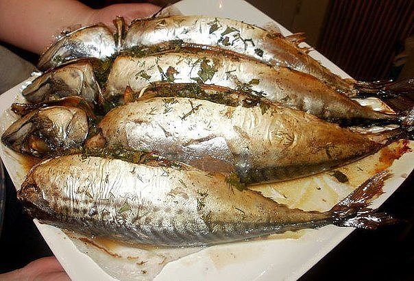 Запекание рыбы в фольге ( скумбрия)