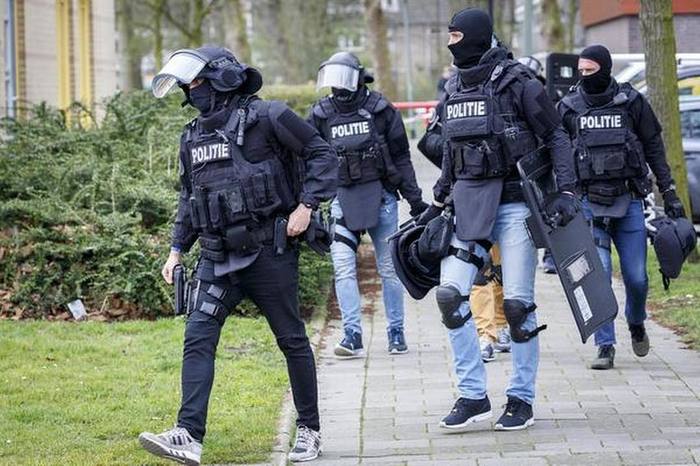 Сотрудники голландского спецподразделения DSI - как отдельный вид моды Dsi, Голландия, Нидерланды, Полиция, Спецназ, Мода, Стиль, Милитари, Длиннопост
