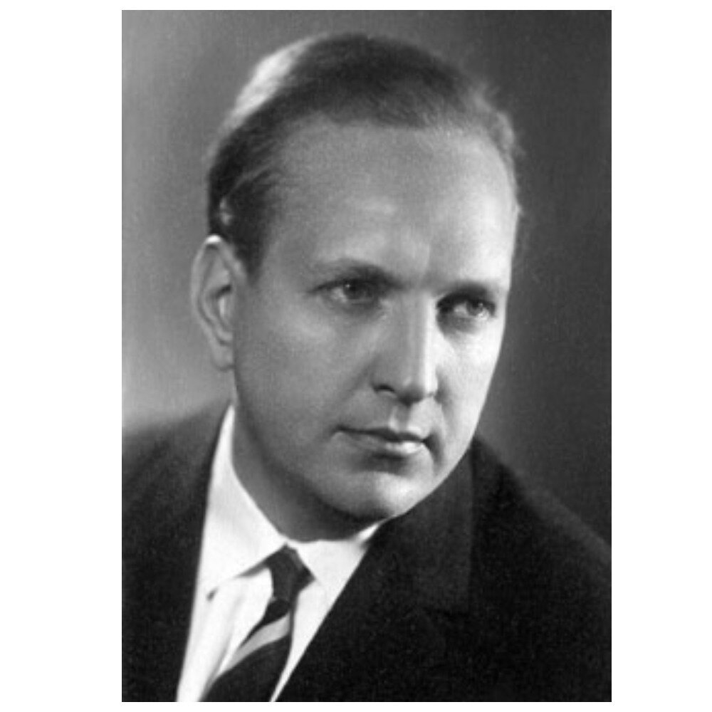 «Девочки, а вы случайно не ошиблись?», актер сыгравший робкого зрителя в «Джентльменах удачи» 