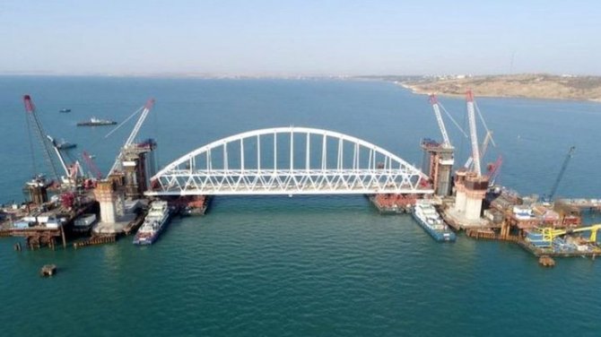 Что у них в головах?: Порошенко предложили сделать Крым островом