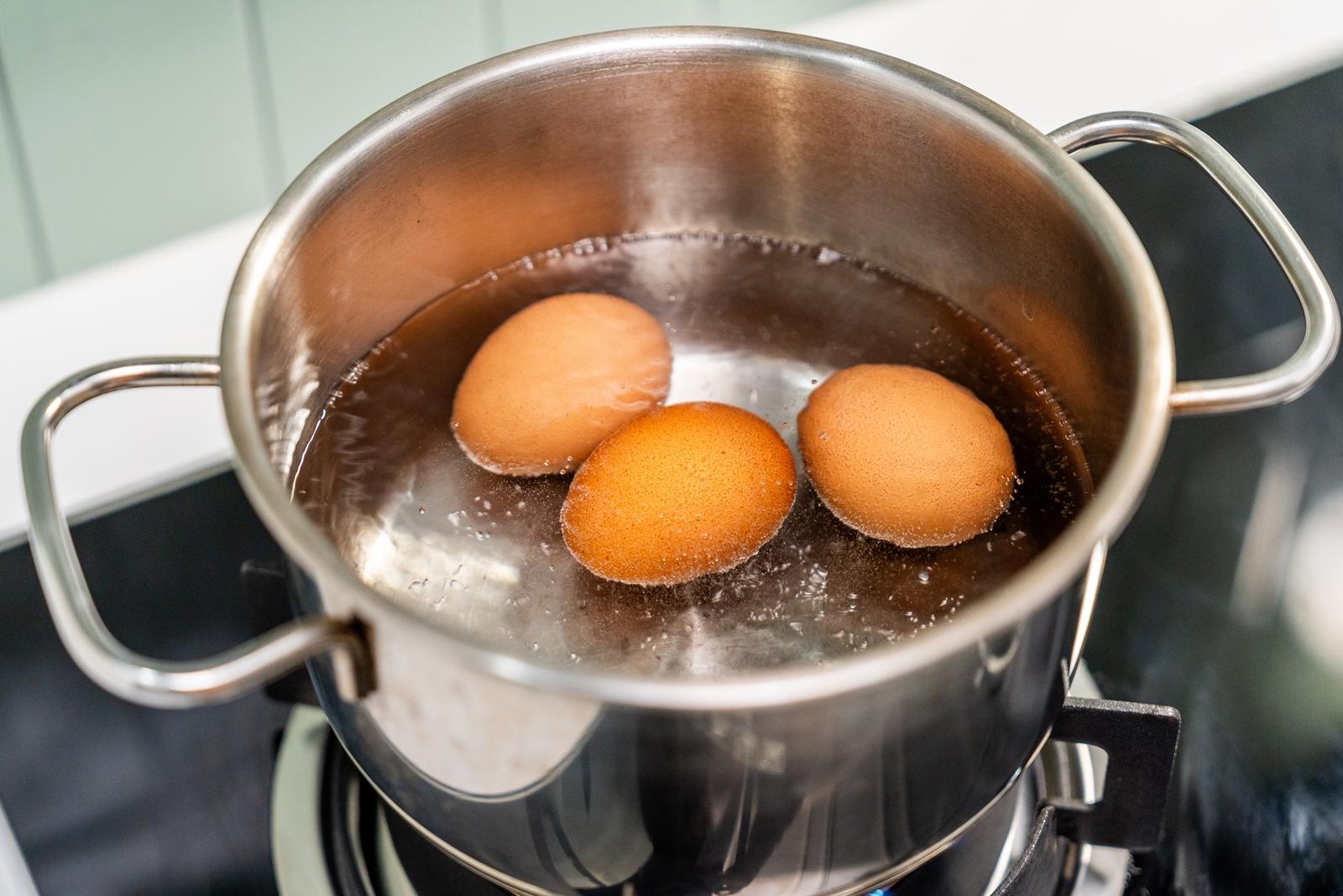 Почему нельзя есть вареные яйца на следующий день — объясняет диетолог можно, хранить, лучше, нельзя, только, также, съедать, могут, стоит, холодильнике, сырые, контейнере, яйца —, людям, ешьте, вызвать, нужно, ускоряет, больше, некоторых