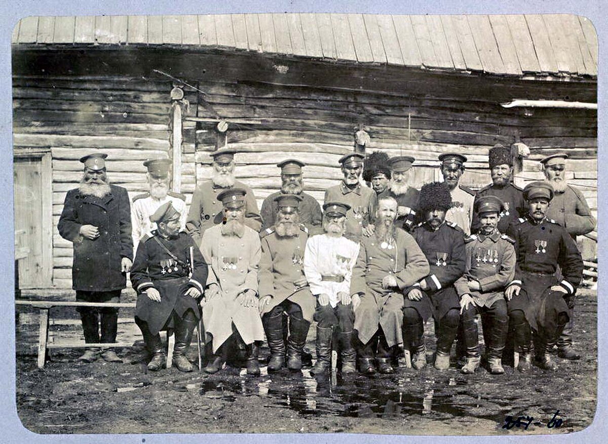 Сибирские казаки-герои