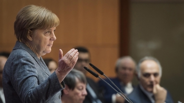 Политическая могила Меркель: Украина уничтожает канцлера ФРГ