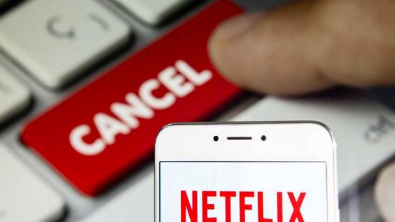 Netflix теряет американских и канадских подписчиков