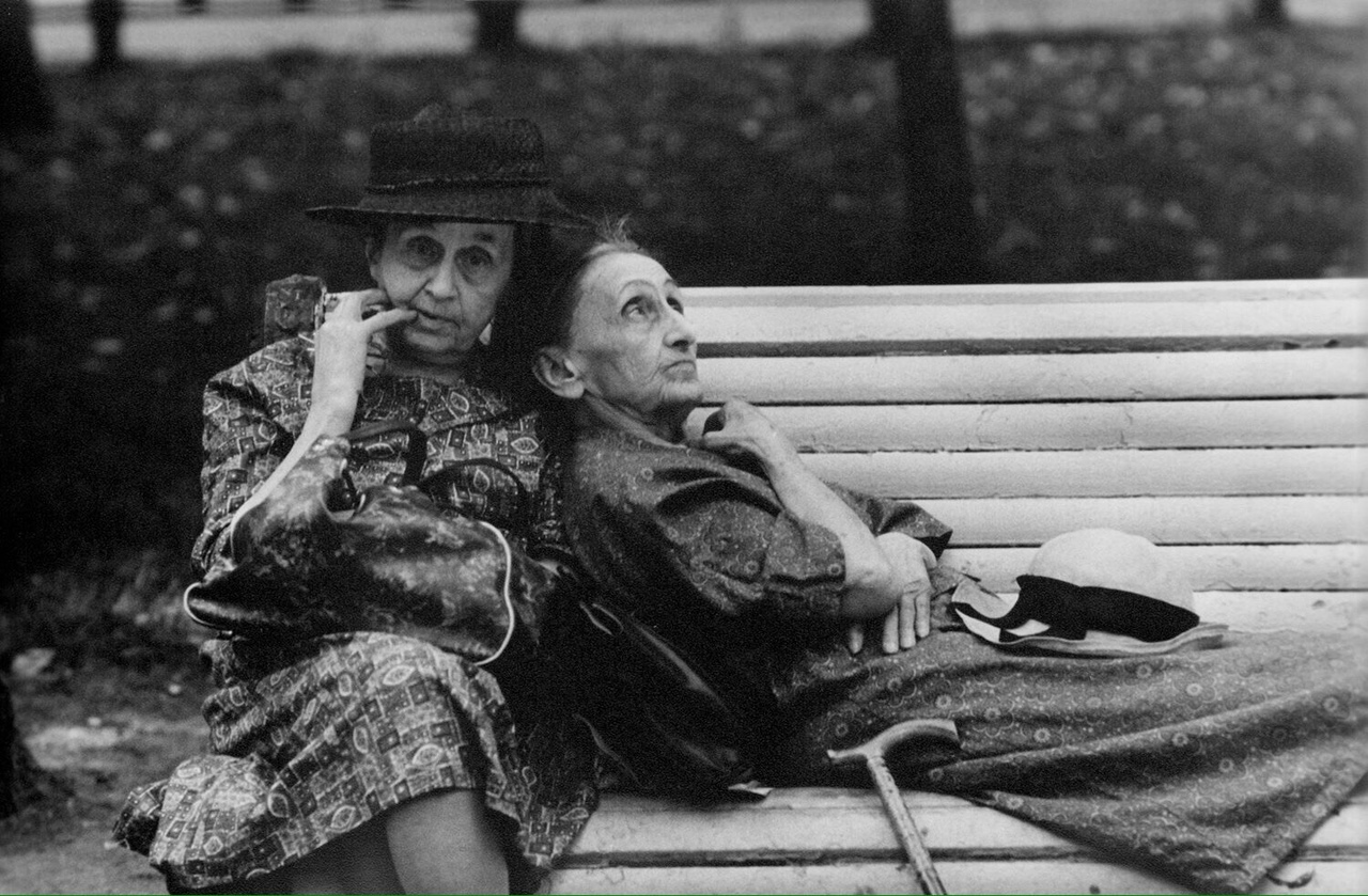 Вот те и нате, не обманула старика, ребёнка ему родила 