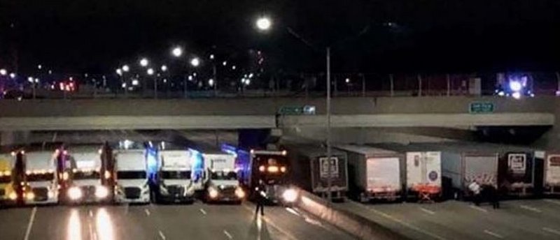 20 сильных фотографий, возвращающих веру в человечество, которые стоит увидеть каждому. 20 сильных фотографий, возвращающих веру в человечество, которые стоит увидеть каждому. жизнь,люди,фото,человечность и гуманизм