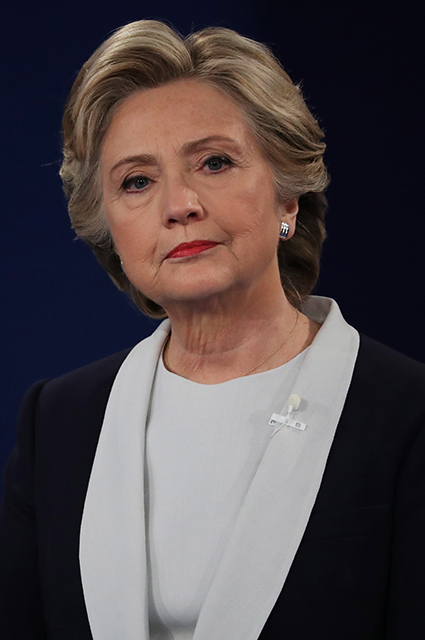 Хиллари Клинтон назвала травлю в отношении Меган Маркл британскими СМИ "непостижимой" Хиллари Клинтон назвала травлю в отношении Меган Маркл британскими СМИ "непостижимой" Новости