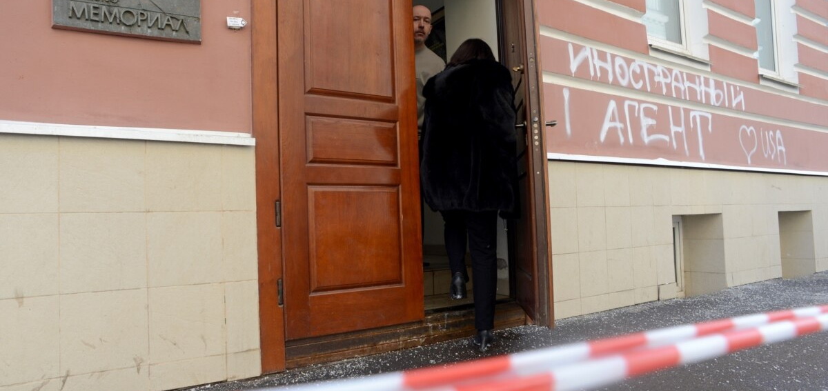 Московский лжеисторик-иноагент поливает грязью Великую Отечественную в польских СМИ