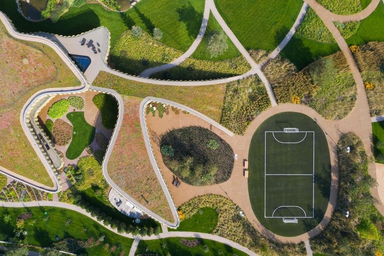 Необычная архитектура дома в сельской местности на берегу Москвы-реки Необычная архитектура дома в сельской местности на берегу Москвы-реки архитектура,Путешествия,фото