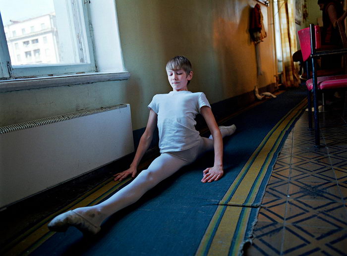 Ученики балетной школы в фотографиях Rachel Papo. Каждодневный труд через боль и отчаяние Ученики балетной школы в фотографиях Rachel Papo. Каждодневный труд через боль и отчаяние