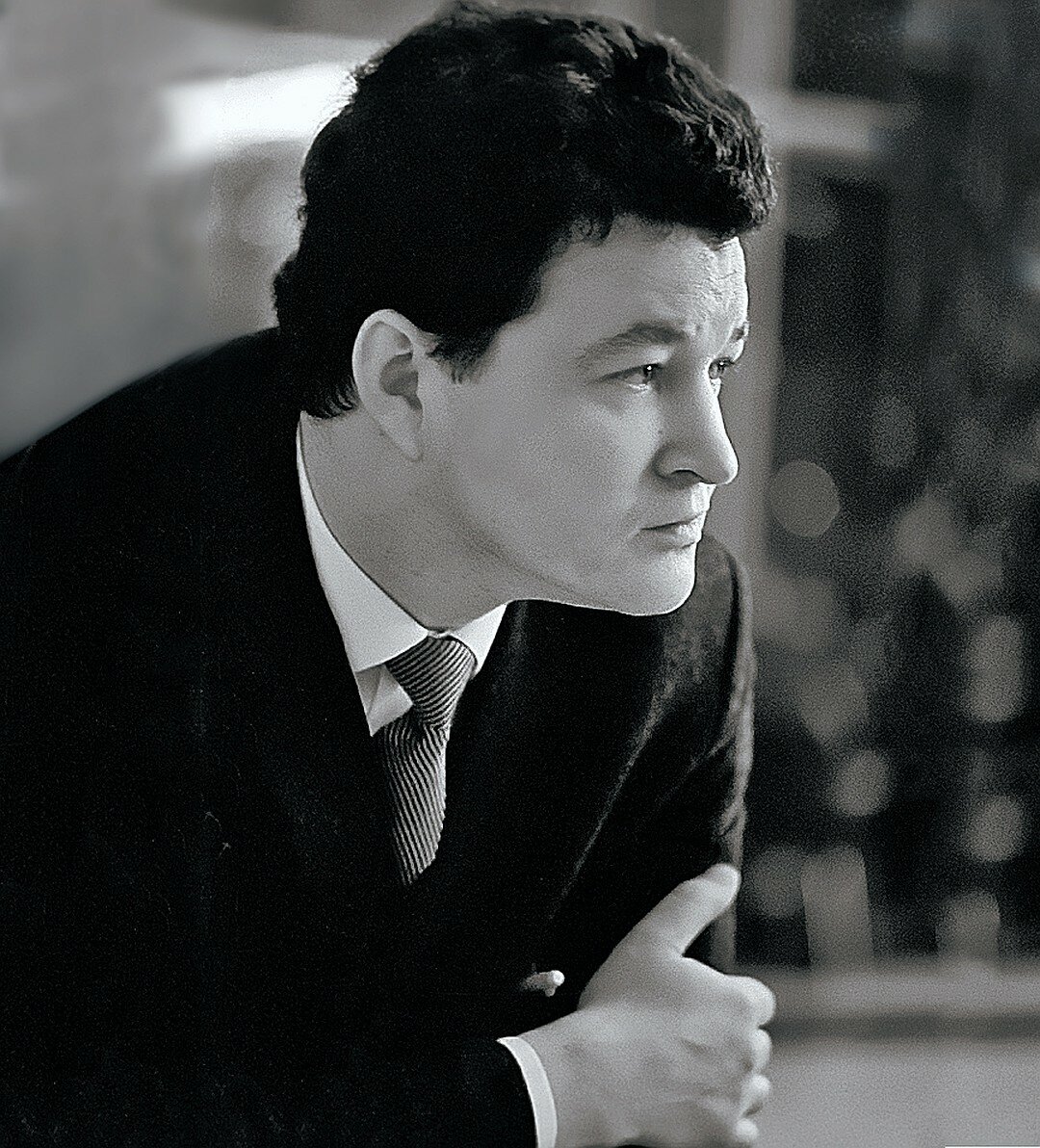 Красавица актриса Светлана Жгун бросила любящего мужа, а ее жизнь погубил пьющий режиссёр 