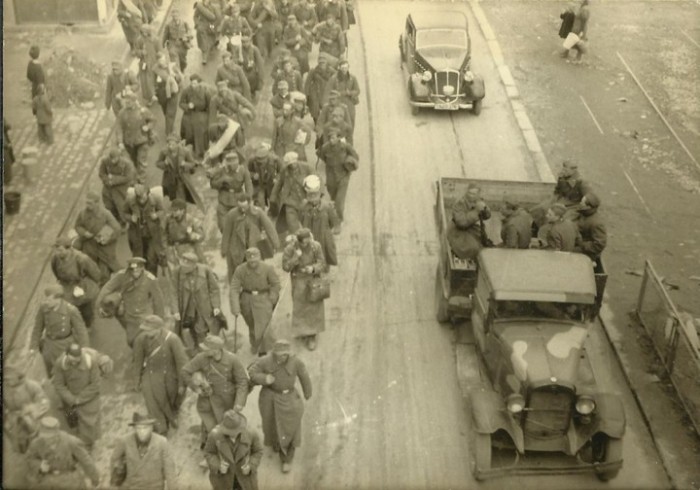 Немецкие военнопленные. Германия, май, 1945 год. 