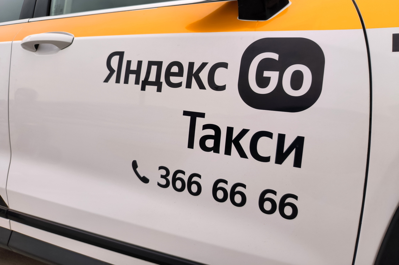 «Пиромэн»: водитель «Яндекса» въехал в киоск в фейерверками в Перми