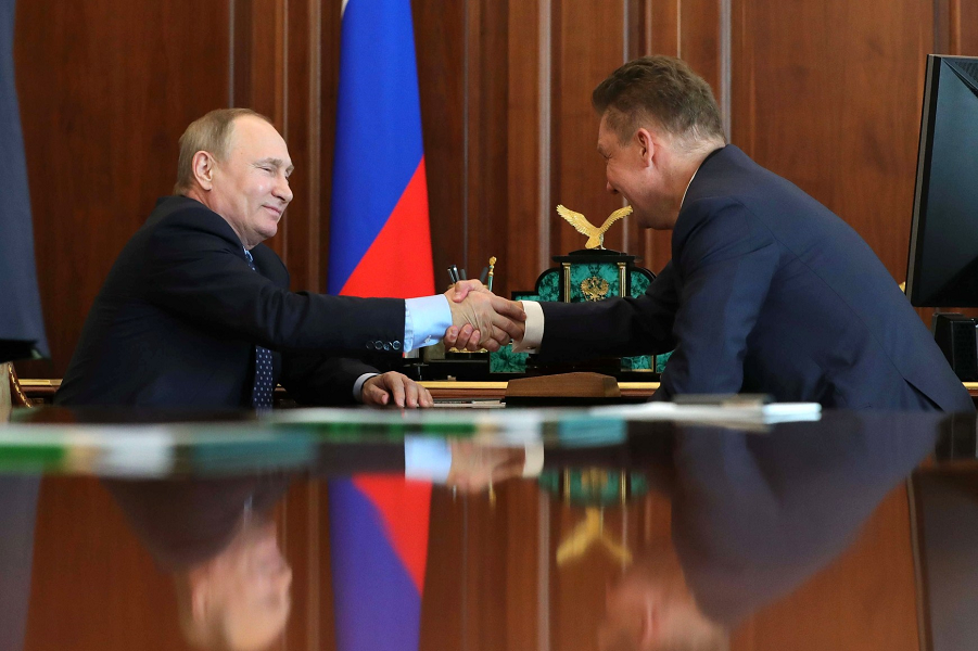Встреча Путина с главой Газпрома Миллером в Кремле 4 мая 2017.png