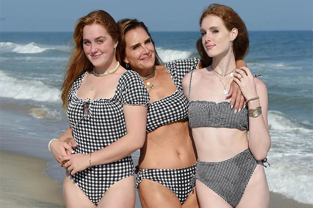 Купальник для всех: бодипозитивная подборка пляжных фото ко Дню бикини Звездотренды