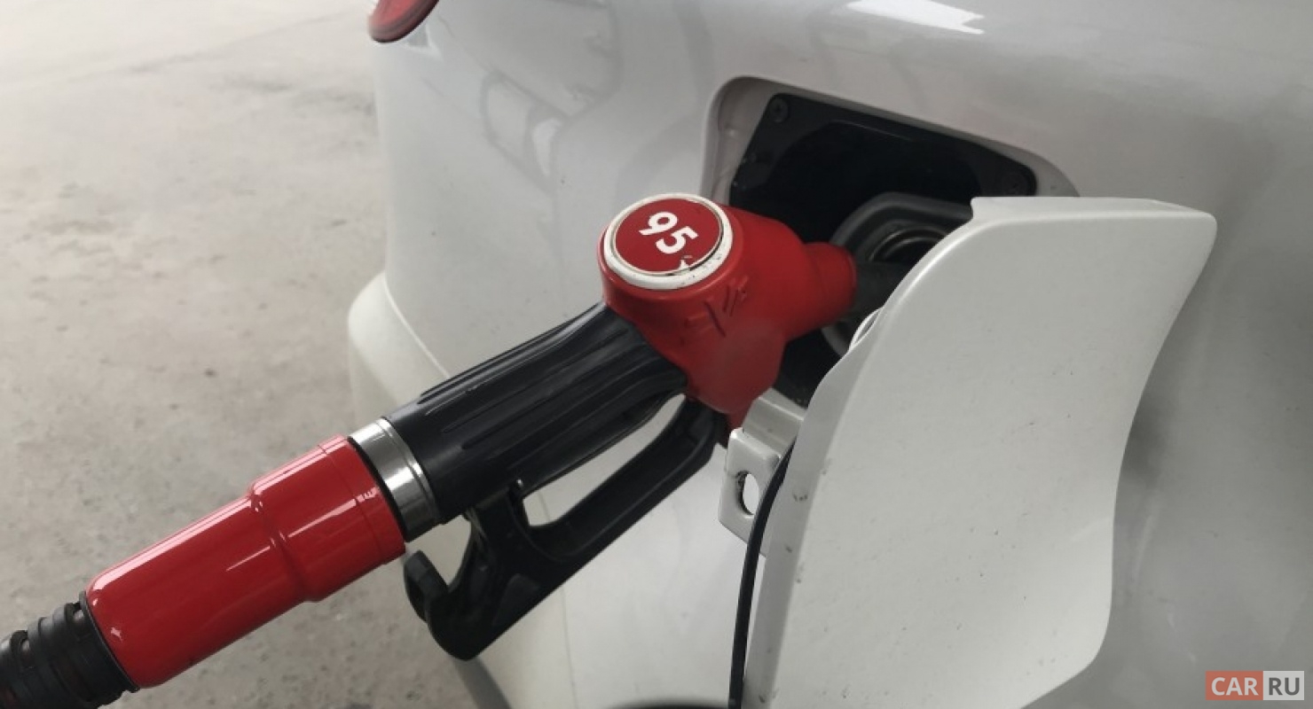 Почти пустой бензобак: сколько километров можно проехать