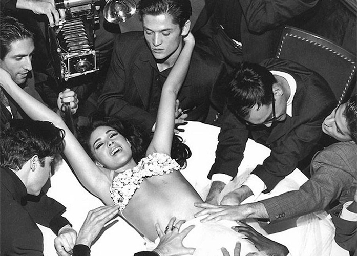 Неизвестные фото Моники Белуччи: как гадкий утенок стал главным секс-символом Голливуда Культура