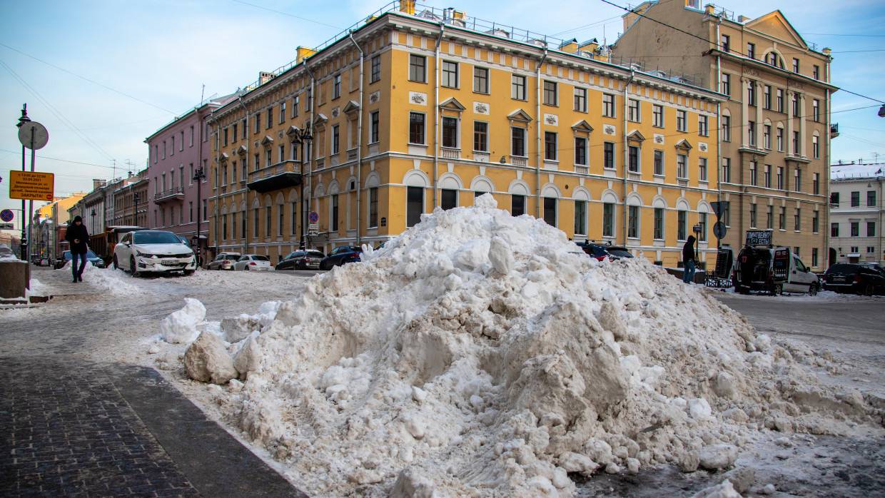 Неубранные от снега улицы могут омрачить праздничные дни петербуржцев