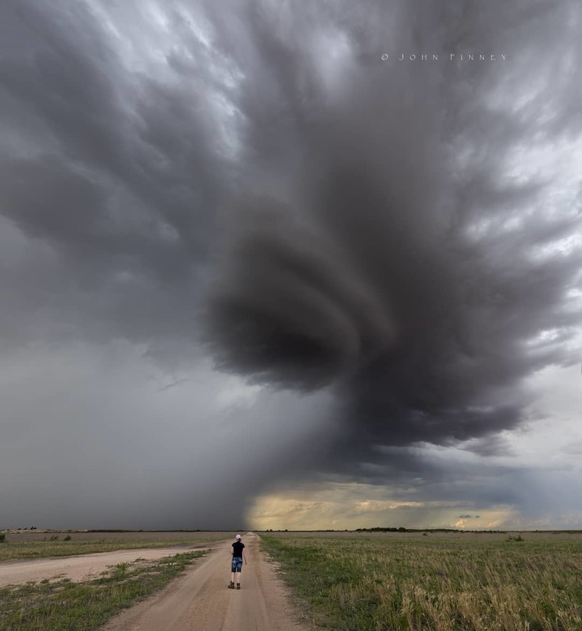 Фотограф и охотник за штормами делает невероятные снимки разбушевавшейся стихии Фотограф и охотник за штормами делает невероятные снимки разбушевавшейся стихии интересное,природа,фотография