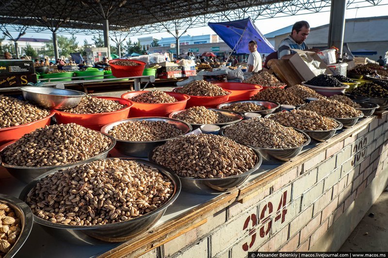 А вот орехи в Узбекистане — разочарование. Может быть, зависит от сезона, но кешью и миндаля вообще не было, а фисташки мелкие. еда, путешествия, своими руками, факты