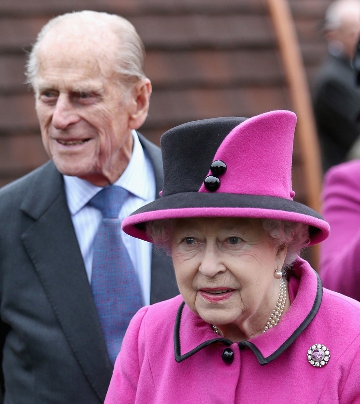 Почему Елизавета II выбрала в мужья самого бедного принца во всей Европе Почему Елизавета II выбрала в мужья самого бедного принца во всей Европе герцог Эдинбургский,интересное,королевская семья,личности,Принц Филипп