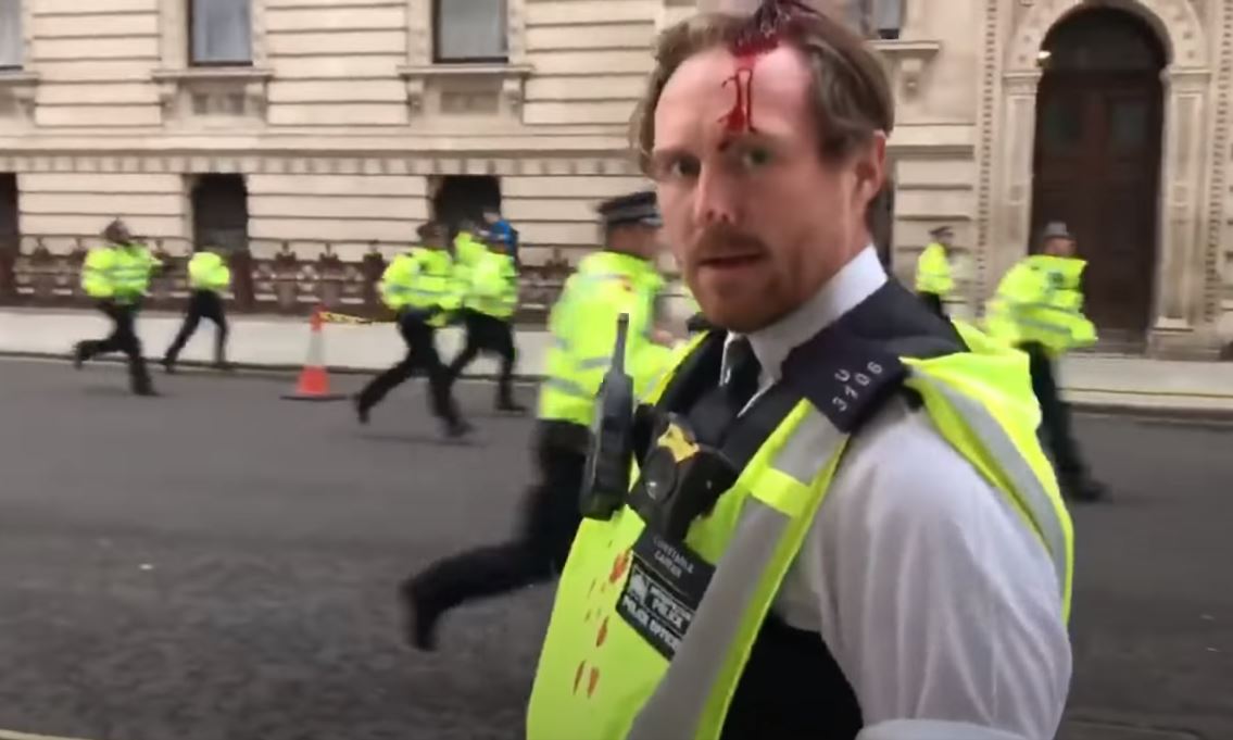 Александр Роджерс: Кто-то еще хочет уехать в Лондон?