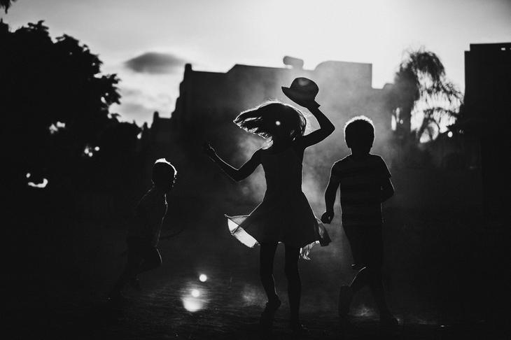 Победители конкурса чёрно-белой фотографии MonoVisions Photography Awards 2019 23