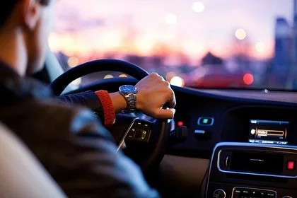 Россиянам рассказали о выгодных способах покупки авто в 2025 году