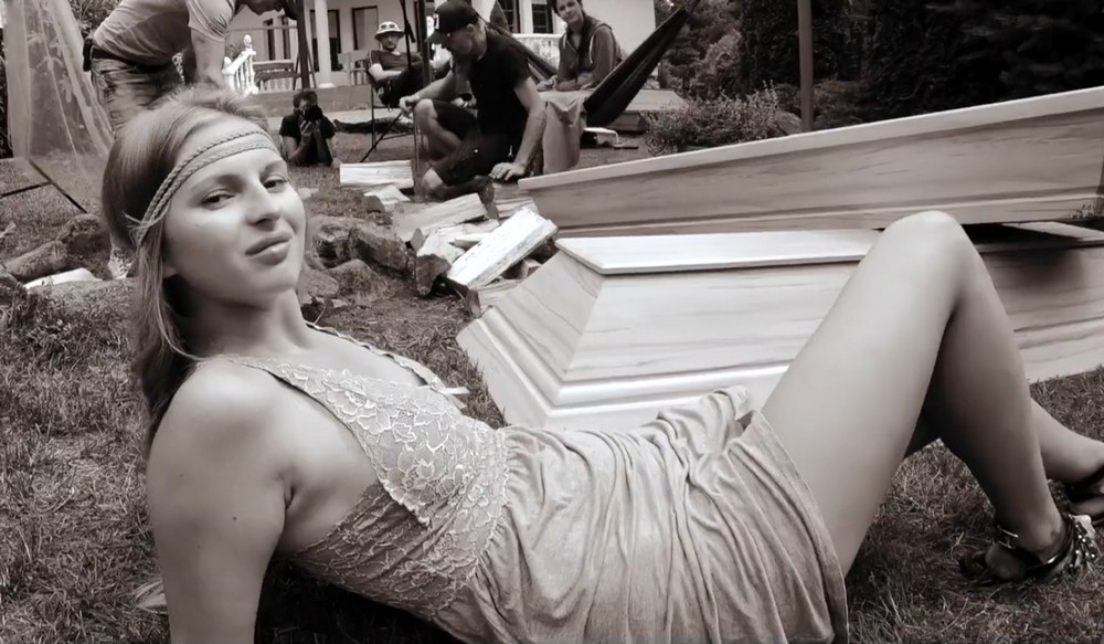 Календарь от польских гробовщиков на 2020 год Календарь от польских гробовщиков на 2020 год фотография