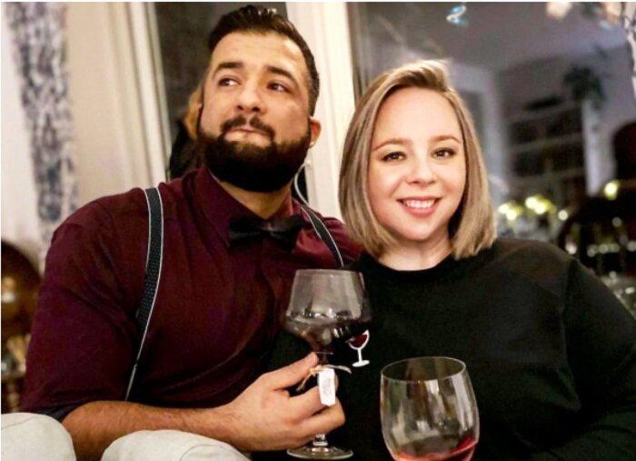 Александра с молодым человеком