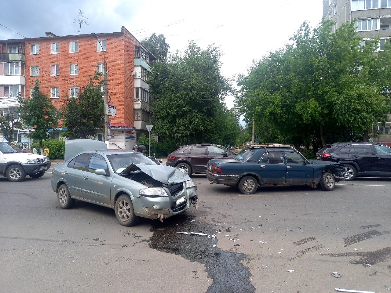 В Твери водитель нарушил ПДД и попал в аварию