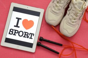 Онлайн-урок гимнастики организуют сотрудники Центра соцобслуживания «Мещанский». Фото: Анна Быкова